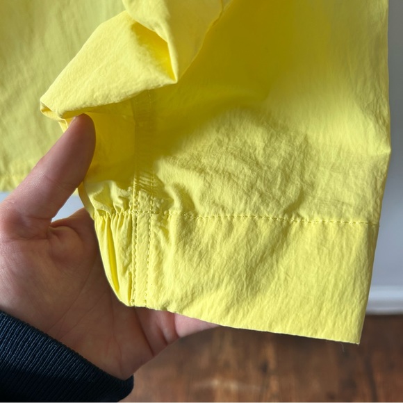 NWOT Eddie Bauer Women’s Packable Wind Jacket - Yellow - Picture 8 of 8